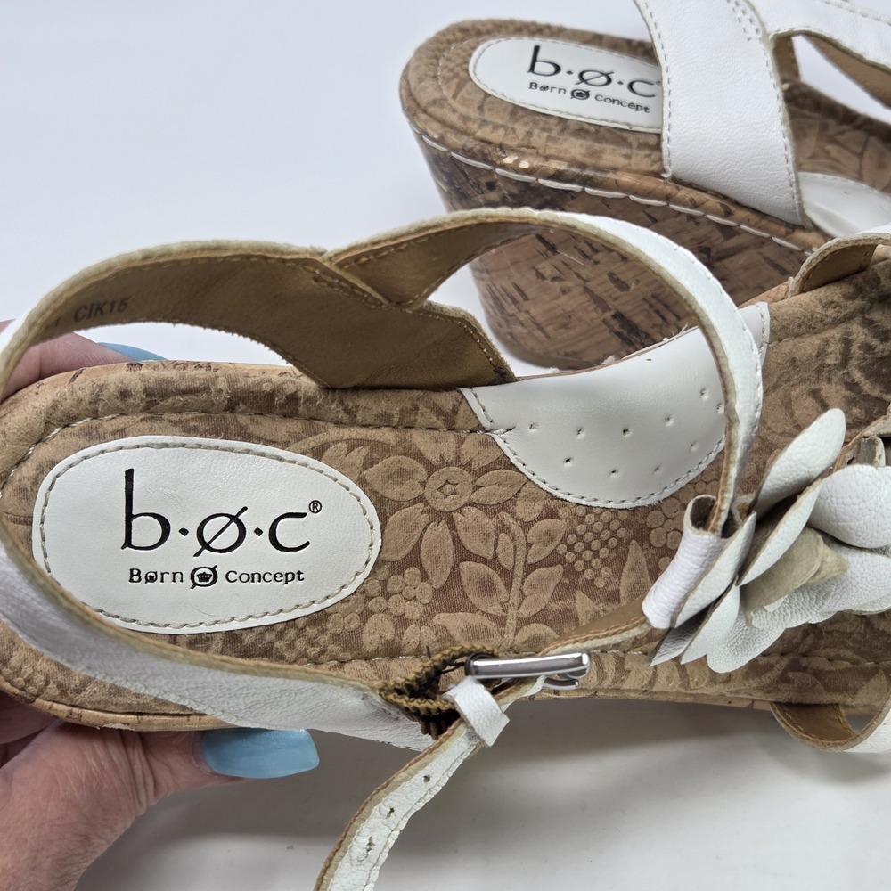 BORN BOC Leather Women White Strappy Slide Open Toe Wedge Heel Slingback 9 M - Picture 10 of 12